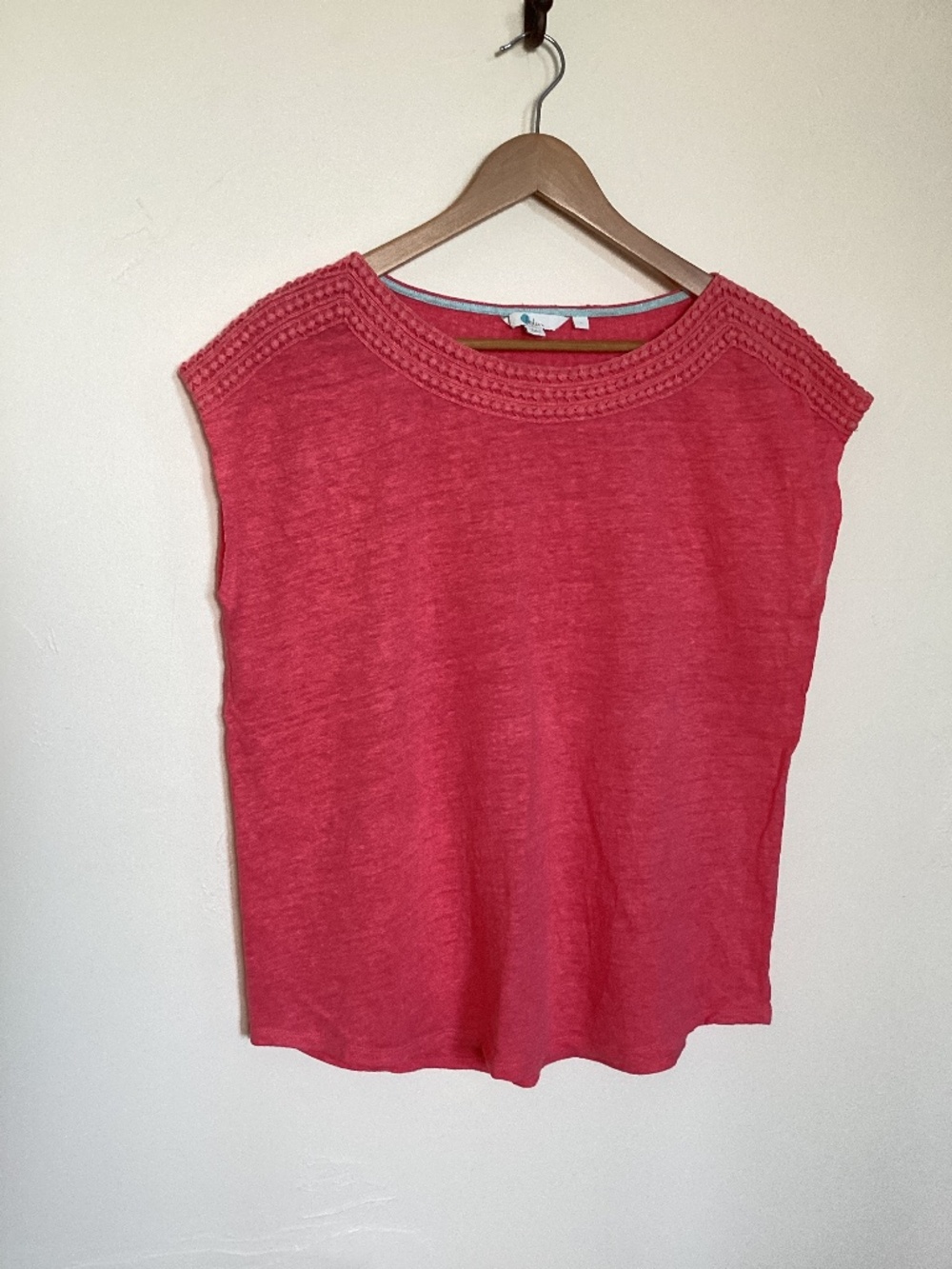 Boden coral linen tee size large minimalist lightweight beach vacation